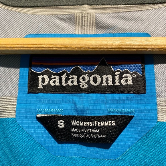 Patagonia waterproof stretch hardshell jacket size S - Picture 2 of 5